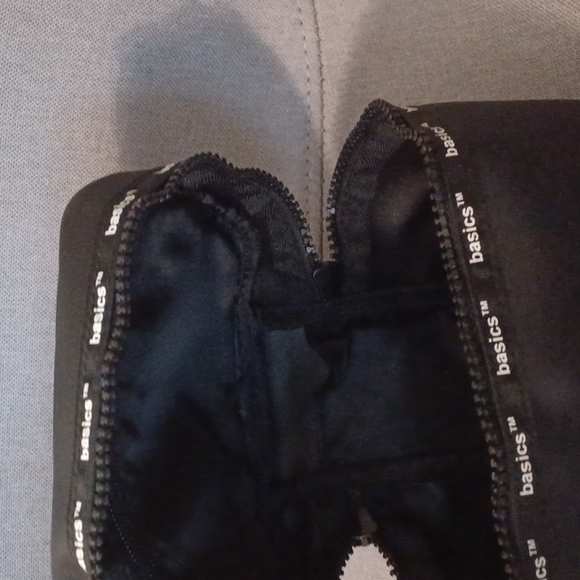 Basics - Picture 3 of 4